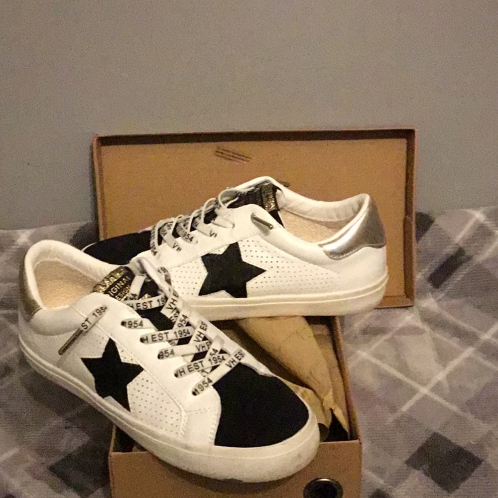 Vintage Havana Sneakers.
